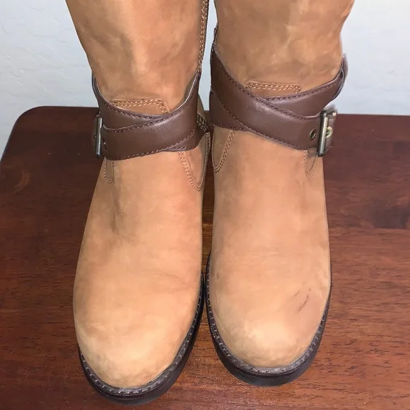 UGG SIZE 6.5 HARRINGTON CHESTNUT LEATHER WATER RESISTANT TALL BEAUTIFUL BOOTS - Picture 10 of 15